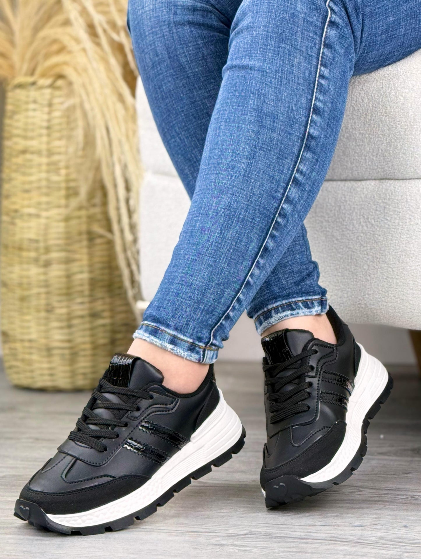 Chloe-5021
